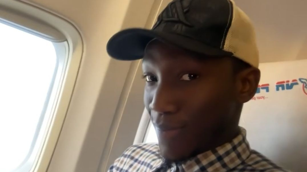 10AB7021-701D-4F0A-B459-0F5BD15C23D9