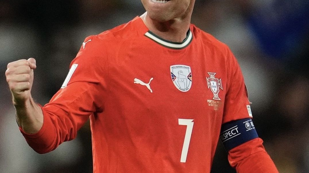 ⁣Black and White Typographic Blogging Quotes Instagram Reels Video